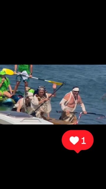🚤 Images inédites de la grande finale de la Course d'OFNI à la Madrague !
On vous l'a mise en accéléré... parce qu'il faut bien avouer que ces embarcations n'étaient pas vraiment des fusées ! 😅
Bravo à tous les participants pour leur imagination, leur bonne humeur et ce beau moment de convivialité. Vivement la prochaine édition ! 🎉
#Giens #Madrague #OFNI #CourseDOFNI #PresquileDeGiens Hyeres Var Ambiance Evenement GiensFr Humour Été2026 Tradition Mer Vacances