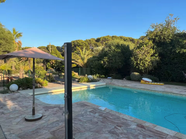 villa avec piscine privée – vue mer – presqu’île de giens, hyères (18)