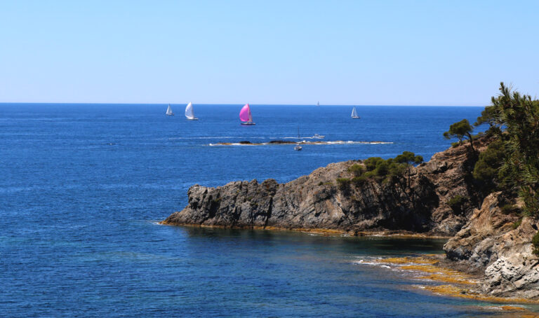 Navigation, mouillage et activités nautiques à Giens